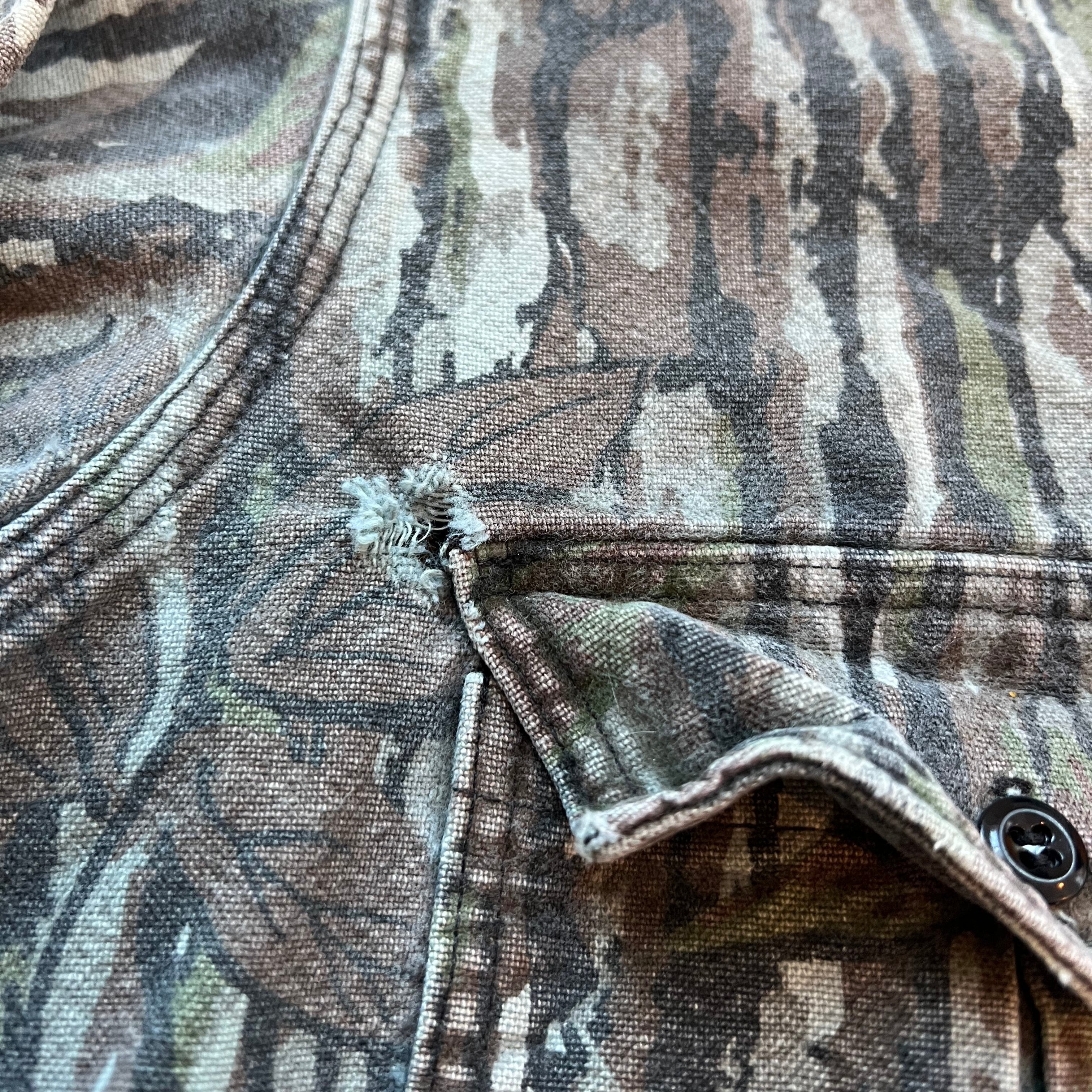 Chemise boutonnée à manches longues camouflage vert vintage